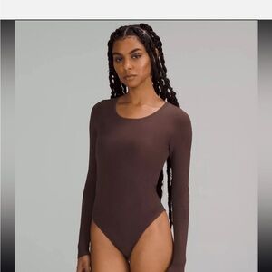 Lululemon tight fit long-sleeve knit Bodysuit - Brown